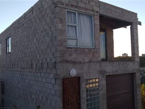 2 Bed House in Kwanonqaba