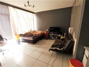 2 Bed Apartment in Joubert Park