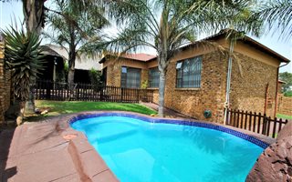 4 Bedroom Cluster in Elandshaven