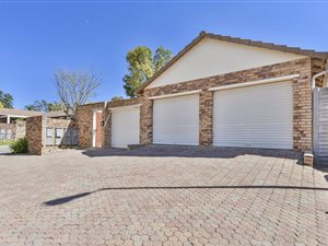 3 Bed Townhouse in Kelvin