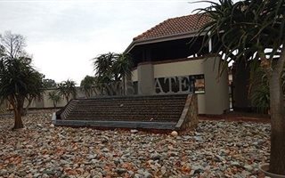 2 Bedroom Townhouse in Comet