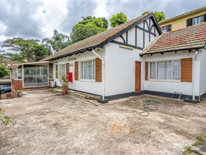 5 Bed House in Glenmore