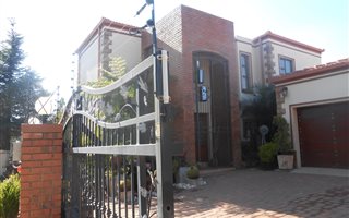 3 Bedroom House in Highveld Park