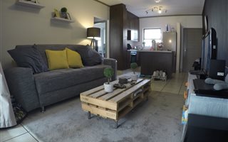 1 Bedroom House in Pineslopes