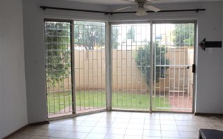 2 Bedroom Apartment in Potchefstroom Central