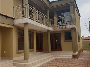 3 Bed House in Bendor