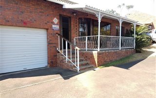 3 Bedroom Townhouse in Hayfields