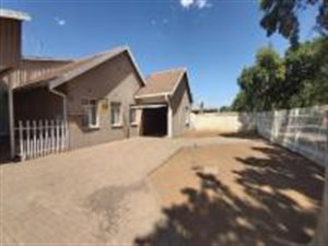 3 Bed House in Dagbreek