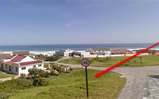 731 m² Land available in Kini Bay