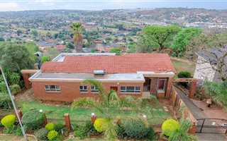 3 Bedroom House in Glenvista