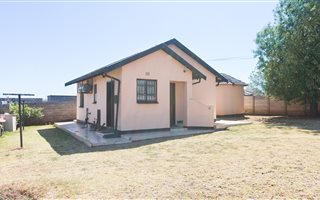 2 Bedroom House in Katlehong