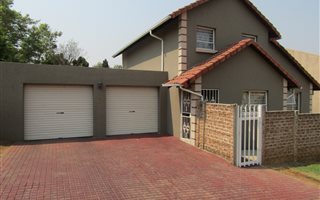 3 Bedroom Cluster in Buccleuch