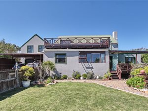 4 Bed House in Capri