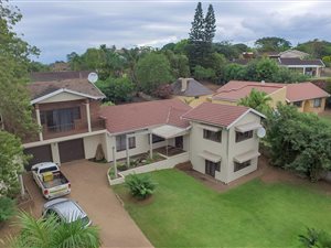 4 Bedroom House in Illovo Glen