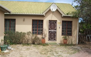 2 Bedroom House in Onverwacht