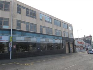 5200 m² Commercial space in Stamford Hill