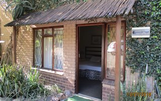 2 Bedroom Garden Cottage in Camperdown
