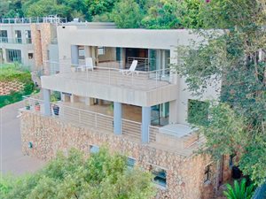 5 Bed House in Emmarentia