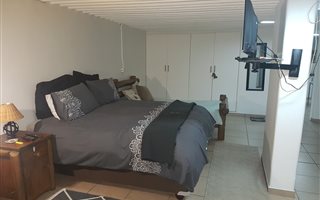 Bachelor apartment in Lynnwood Ridge