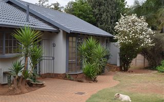 3 Bedroom House in Heuweloord