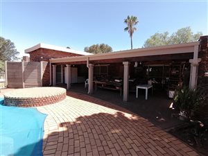 3 Bed House in Flora Gardens