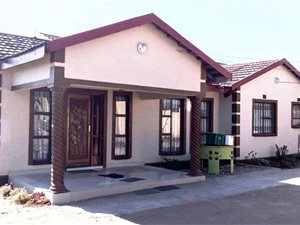4 Bed House in Madadeni