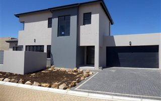 4 Bedroom House in Sandown