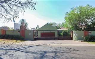 907 m² Commercial space in Blackheath