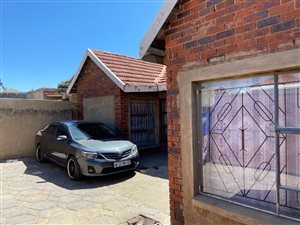 7 Bed House in Ivory Park