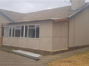 3 Bed House in Oranjesig