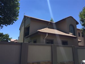3 Bed Cluster in Van Riebeeck Park