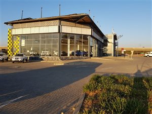 11000 m² Retail Space in Halfway Gardens