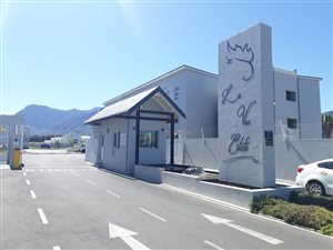 1 Bed Apartment in Paarl