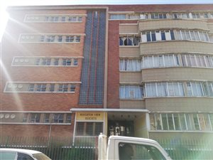 2 Bed Apartment in Yeoville