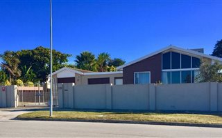 3 Bedroom House in Humewood