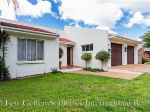 4 Bed House in Paarl