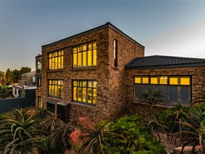 4 Bed House in Northcliff