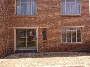 1 Bed Apartment in Krugersrus