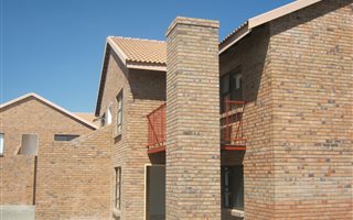 2 Bedroom Flat in Secunda Central