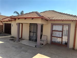 3 Bed House in Nellmapius