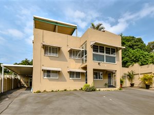 7 Bed House in Bellair