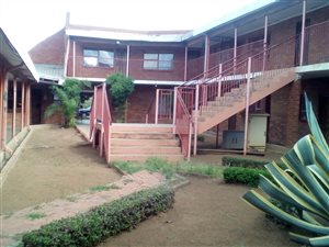 600 m² Office Space in Temba