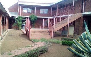 600 m² Office Space in Temba