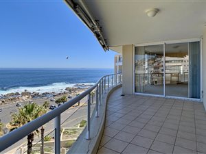 3 Bed Apartment in Bantry Bay