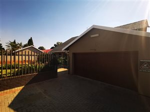 4 Bed House in Ontdekkers Park