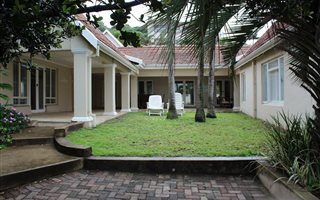 5 Bedroom House in Umdloti Beach