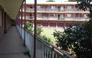 3 Bedroom Apartment in Vanderbijlpark CW5