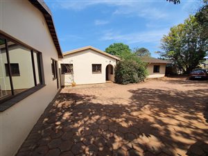 4 Bed House in Waterfall