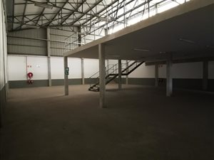 550 m² Industrial space in Airport Industria