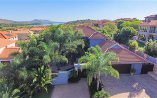 5 Bedroom House in Birdwood